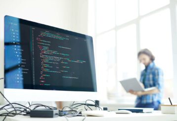 Automazione industriale con programmazione PLC