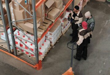 Operatore di magazzino della Logistica e della spedizione - Operazioni di stoccaggio imballaggio e movimentazione
