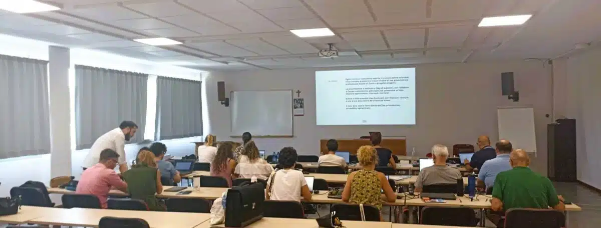 La formazione continua è fondamentale per sviluppare empatia e relazioni positive nella vita professionale. Scopri cosa offre CNOS Lombardia.